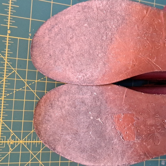 Musse & Cloud Red Leather Distressed Finish Boots - Picture 11 of 13